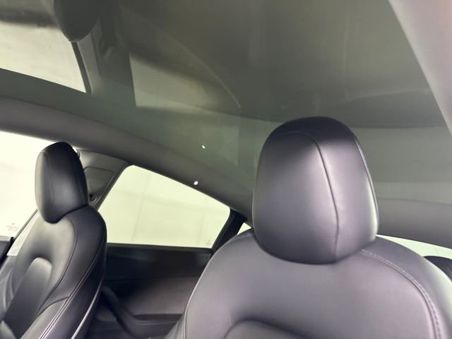 Used 2021 Tesla Model Y Long Range image 12