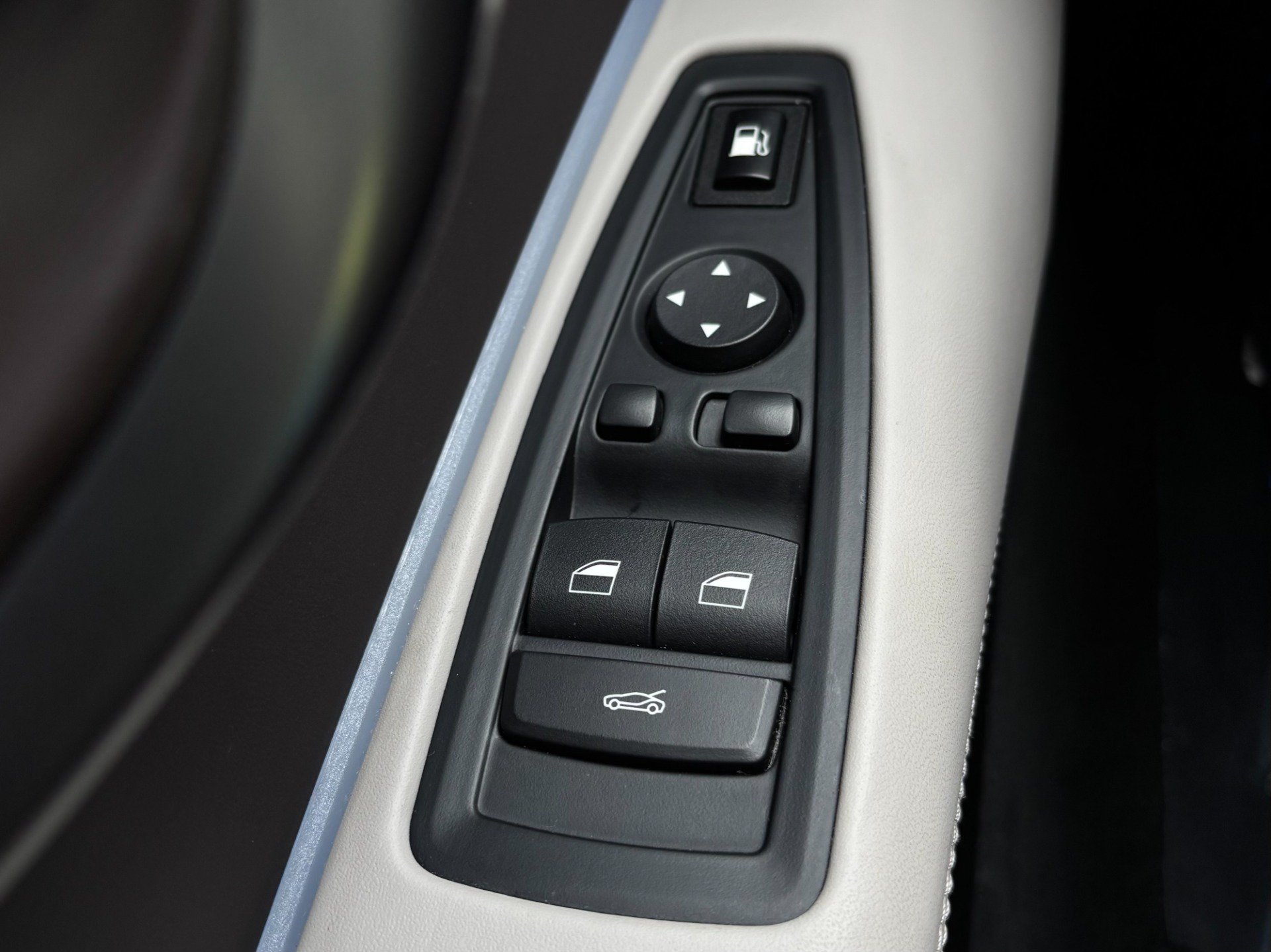 Used 2015 BMW i8 AWD/4WD image 21