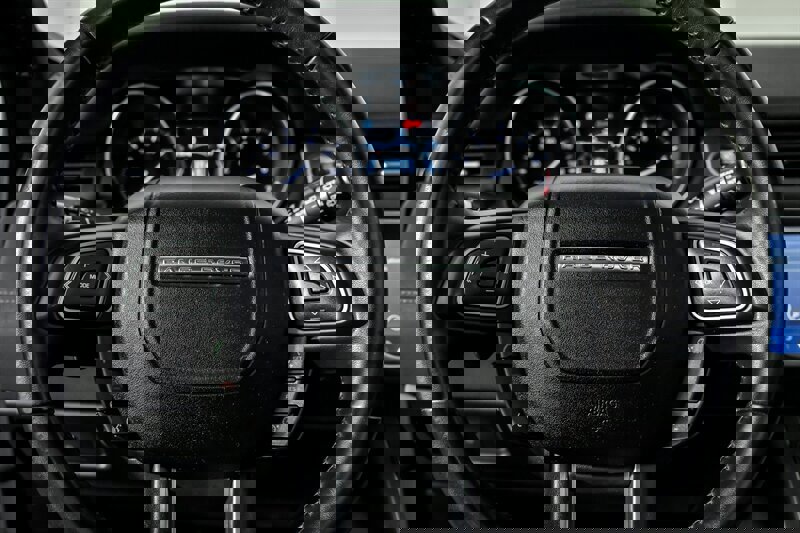 Used 2019 Land Rover Range Rover Evoque SE Premium AWD/4WD image 26