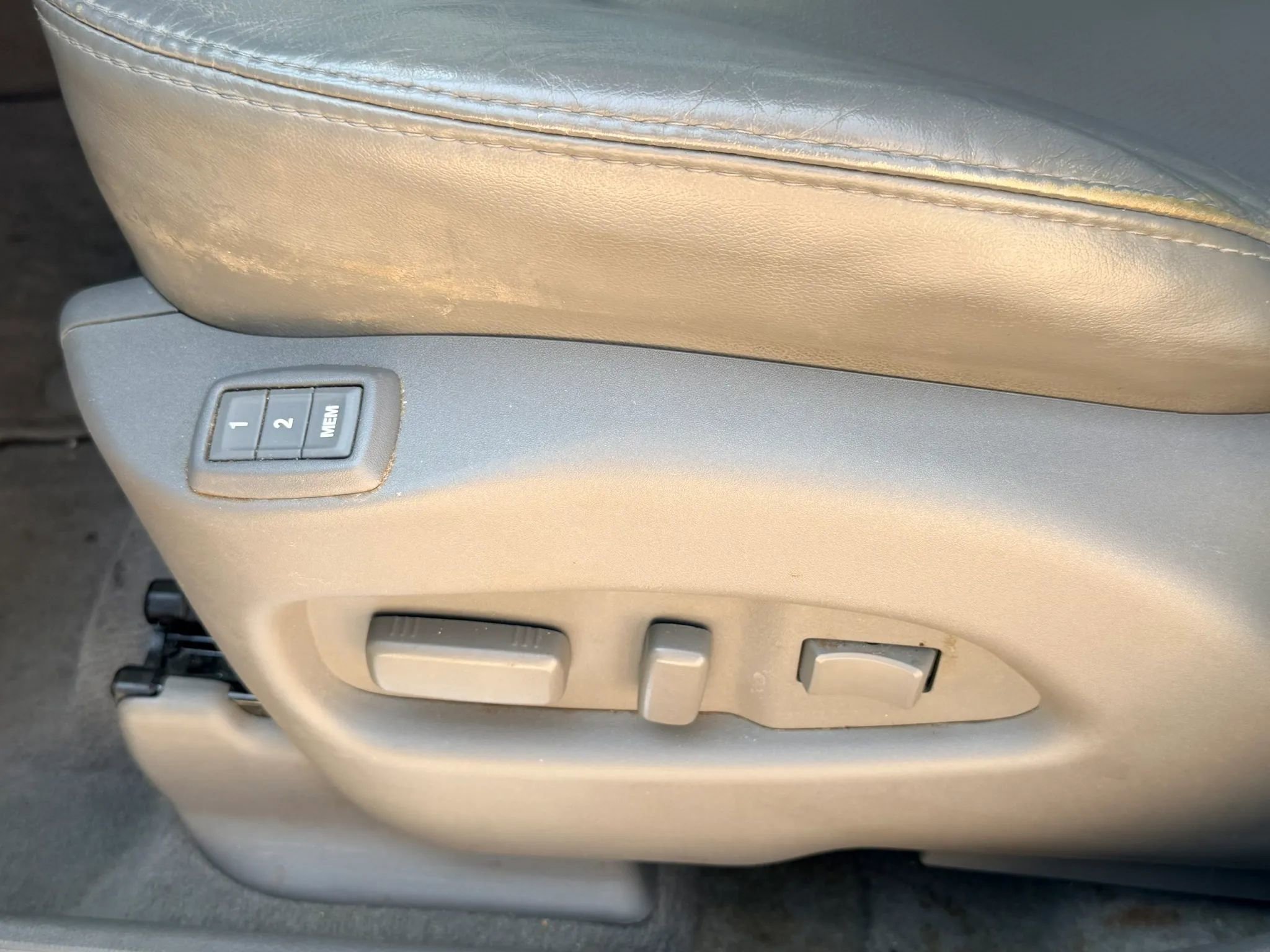 Used 2012 Cadillac SRX Performance FWD image 19