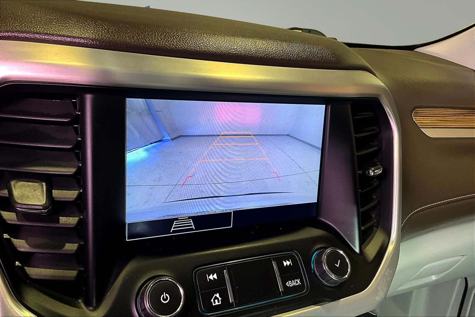 Used 2022 GMC Acadia SLE FWD image 15