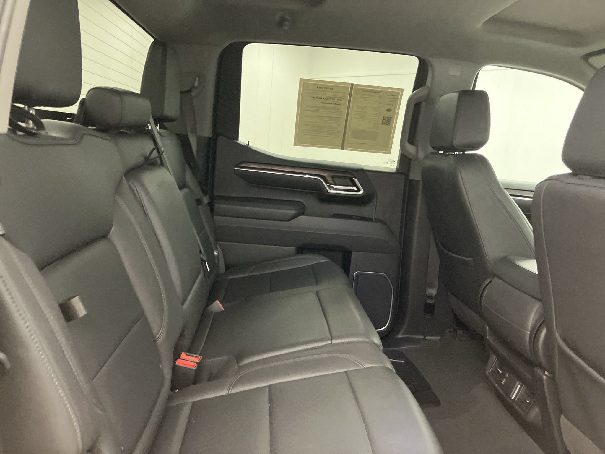 Used 2025 GMC Sierra 1500 SLT AWD/4WD image 15