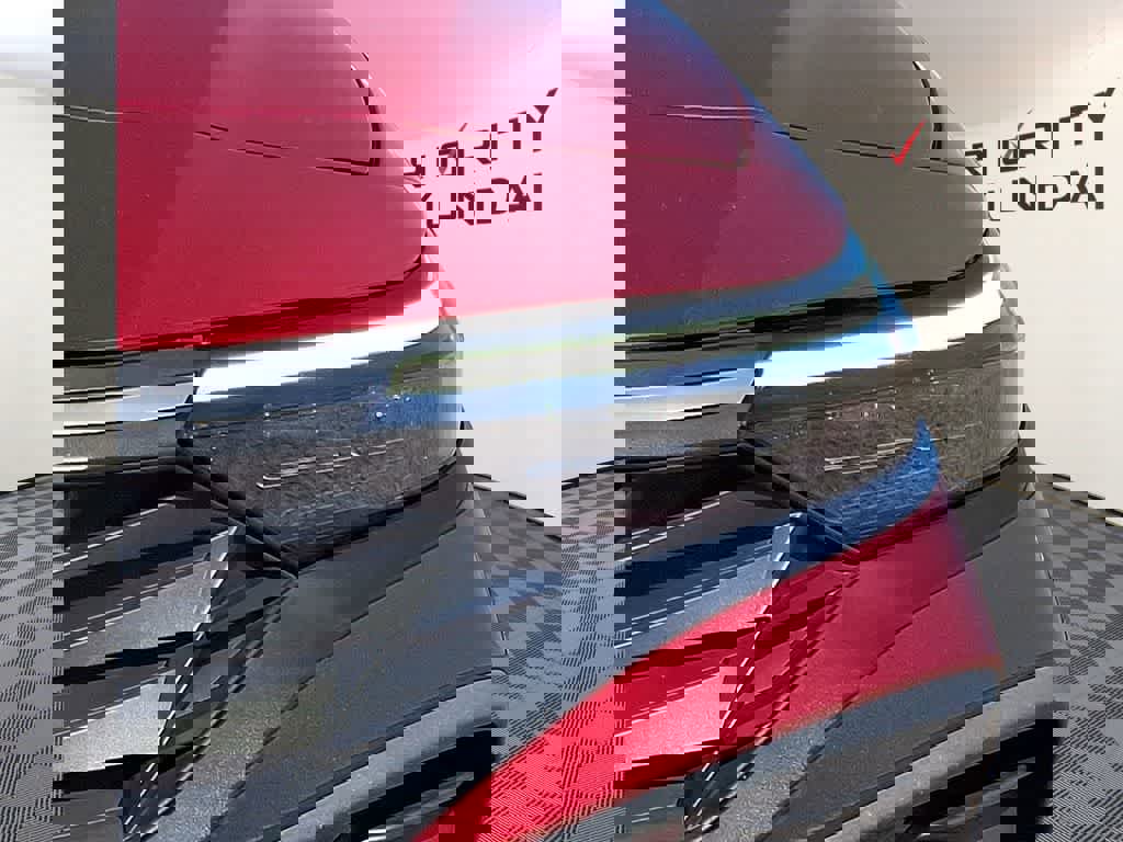 Used 2024 Hyundai Elantra SEL image 8