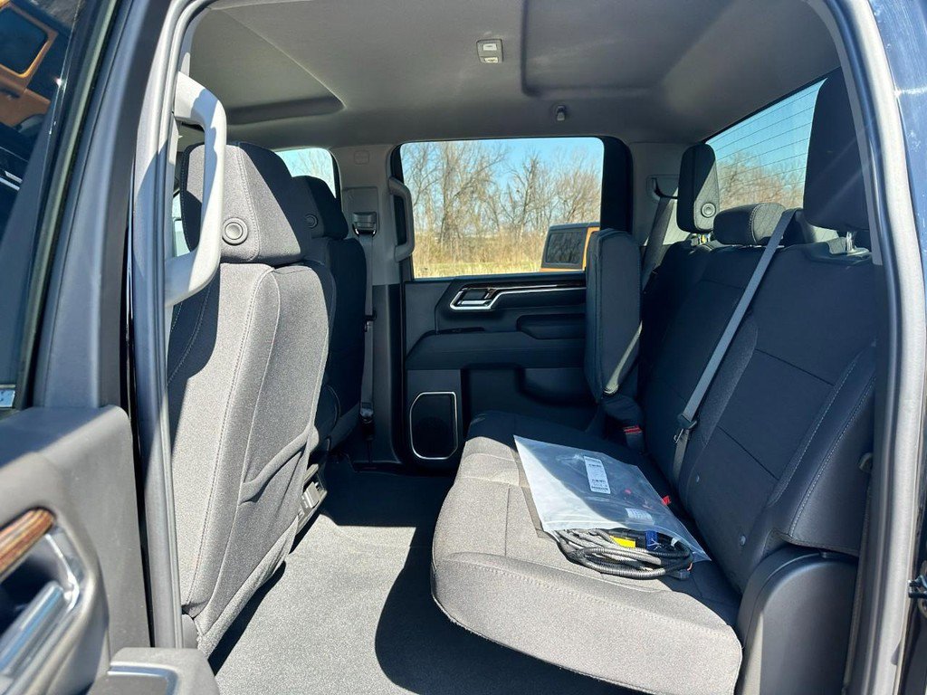 Used 2026 GMC Sierra 2500 SLE w/ SLE Value Package; AWD/4WD image 10