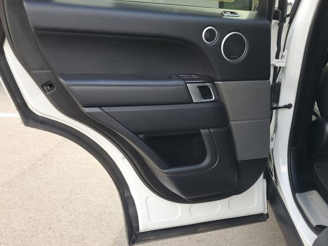 Used 2020 Land Rover Range Rover Sport HSE image 11