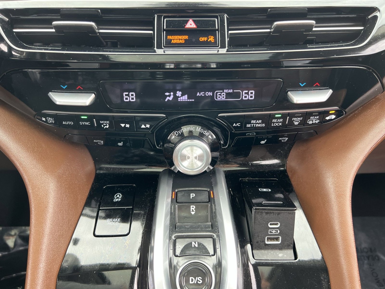 Used 2024 Acura MDX SH-AWD w/ Technology Package image 21