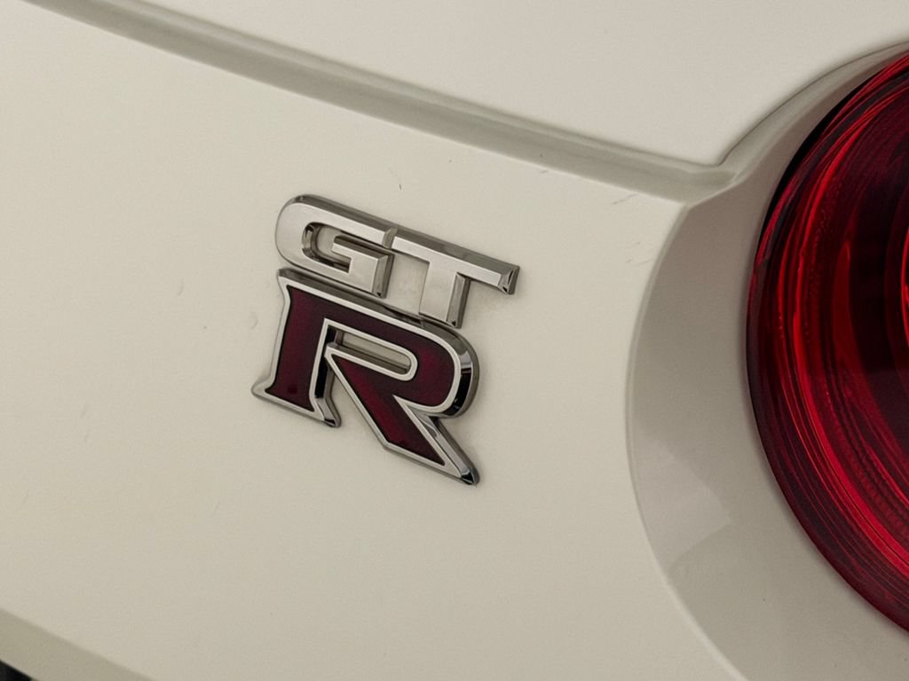 Used 2024 Nissan GT-R Premium w/ Floor Mat Package AWD/4WD image 25