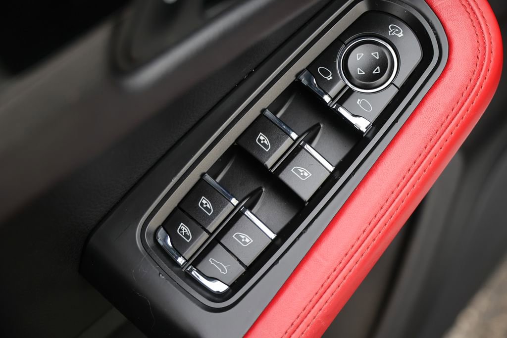 Used 2015 Porsche Macan S AWD/4WD image 6