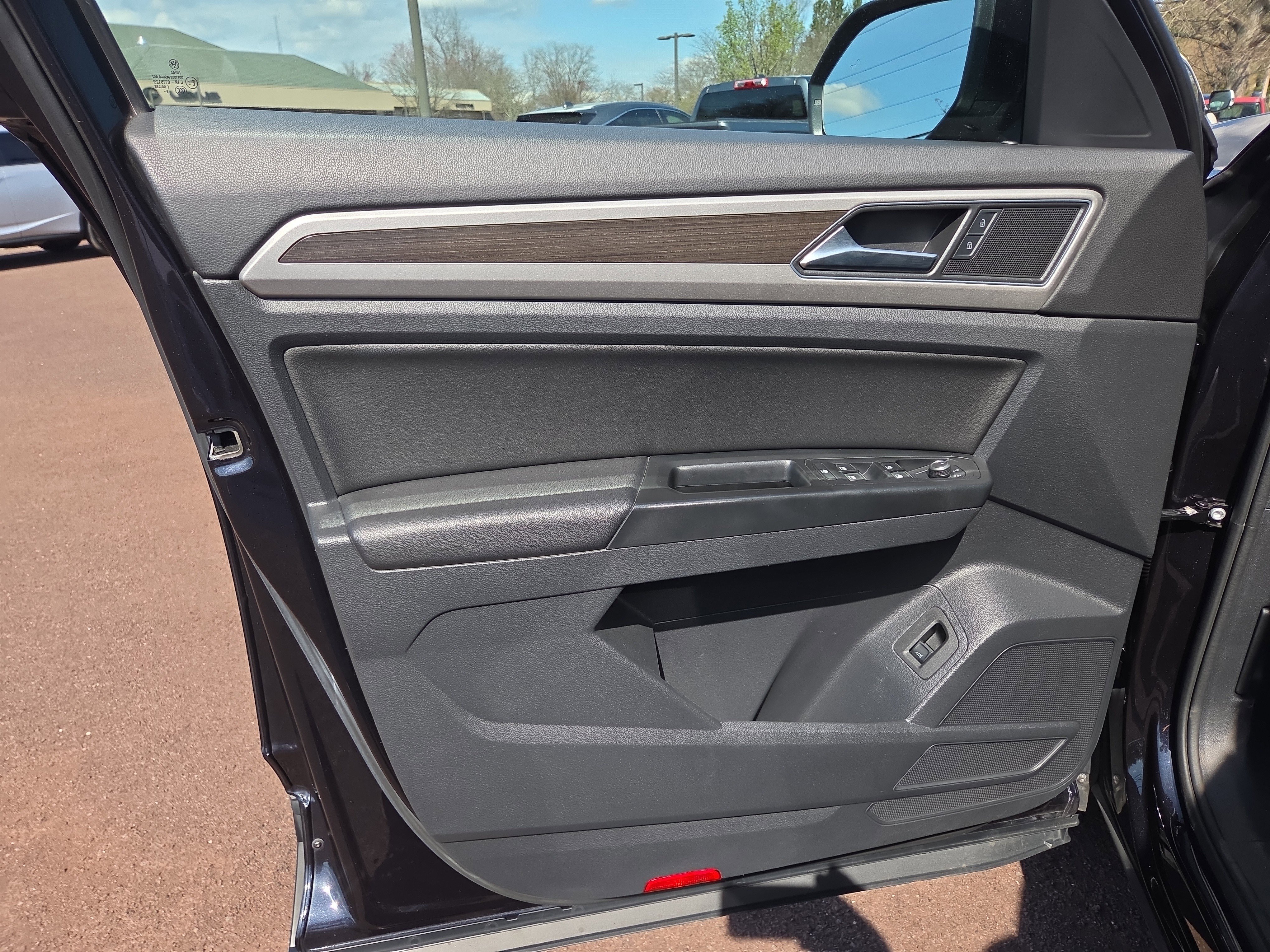 Used 2019 Volkswagen Atlas SEL image 14