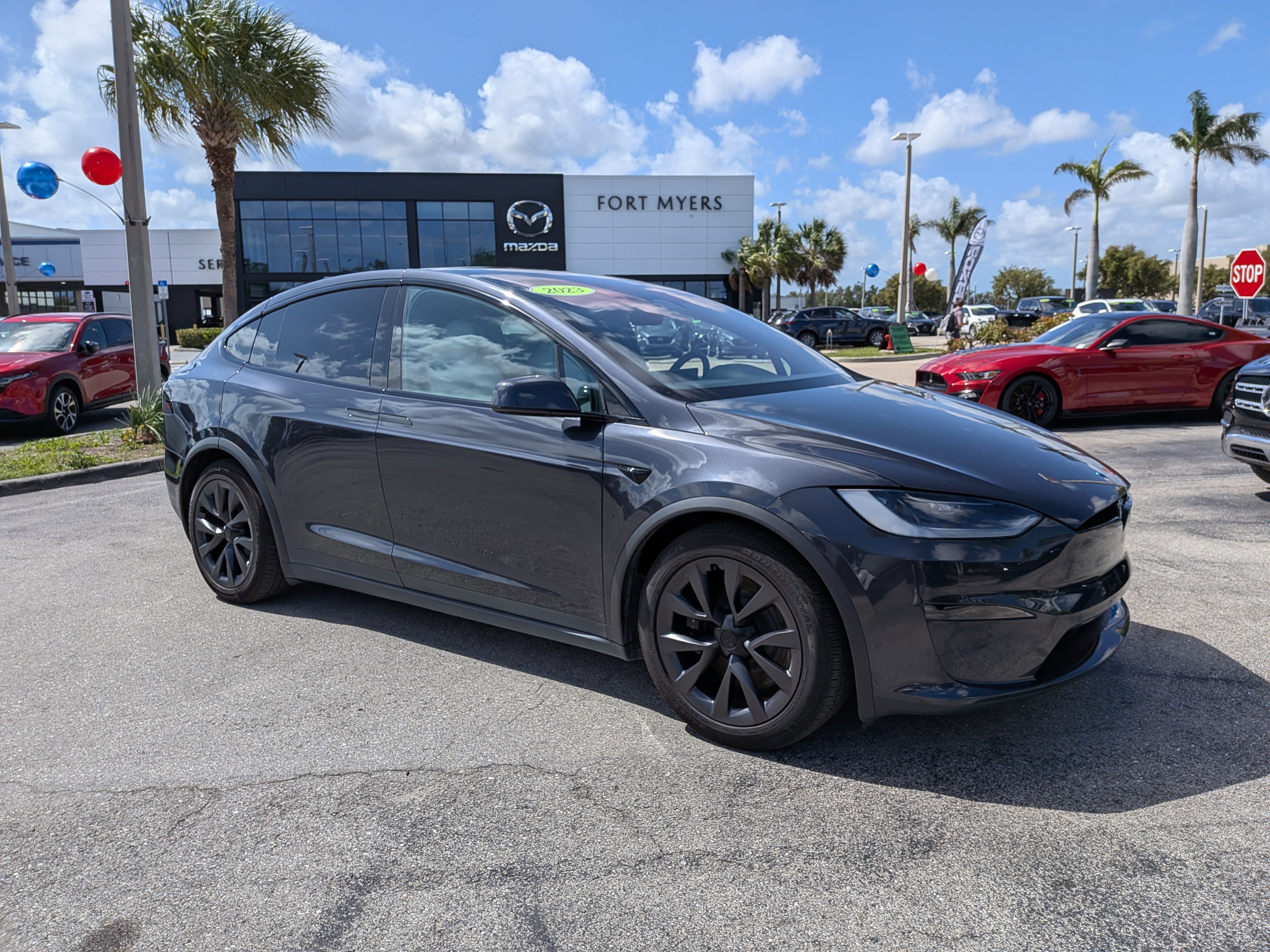 Used 2023 Tesla Model X image 1