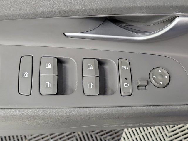 Used 2022 Hyundai Elantra SEL FWD image 19