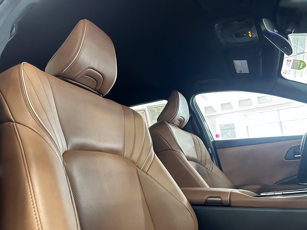 Certified 2026 Toyota Crown Signia AWD/4WD image 24