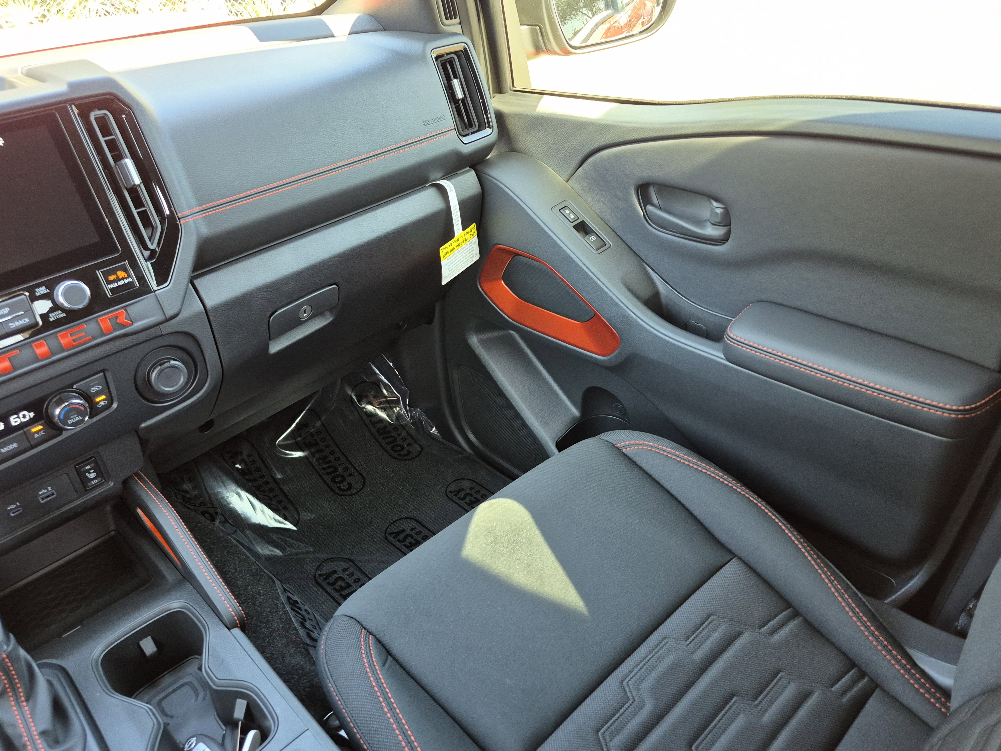 New 2026 Nissan Frontier Pro-X w/ Pro-X Convenience Package RWD image 16