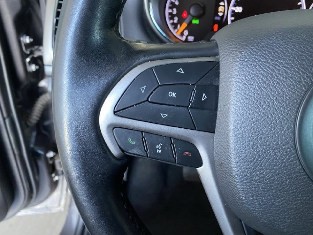 Used 2021 Jeep Grand Cherokee Laredo X RWD image 19