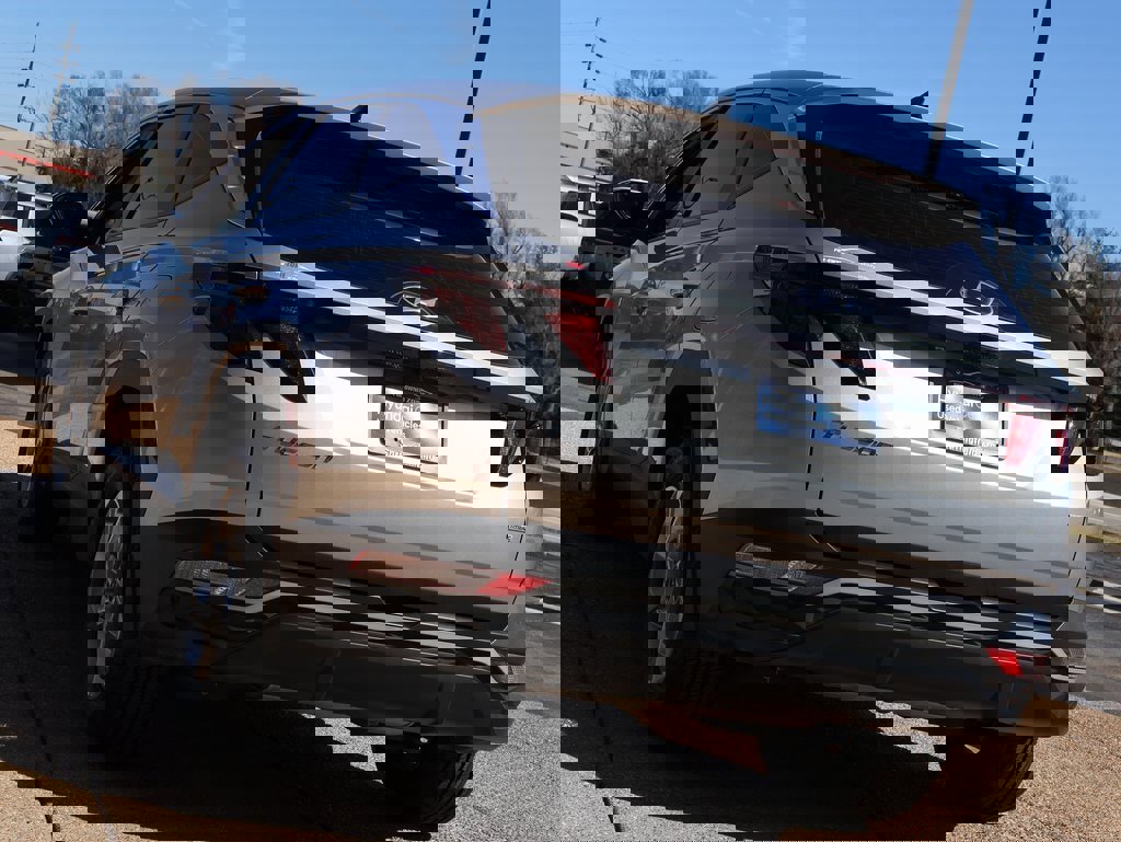 Certified 2024 Hyundai Tucson SE image 4