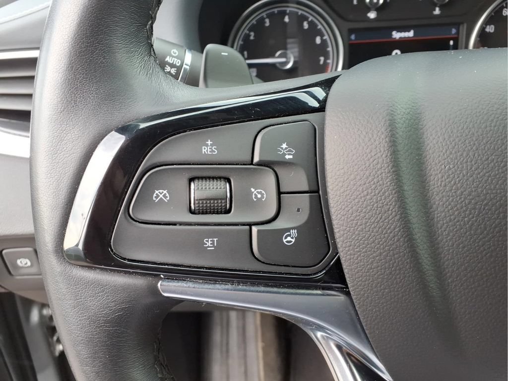 Certified 2024 Buick Enclave Essence FWD image 13