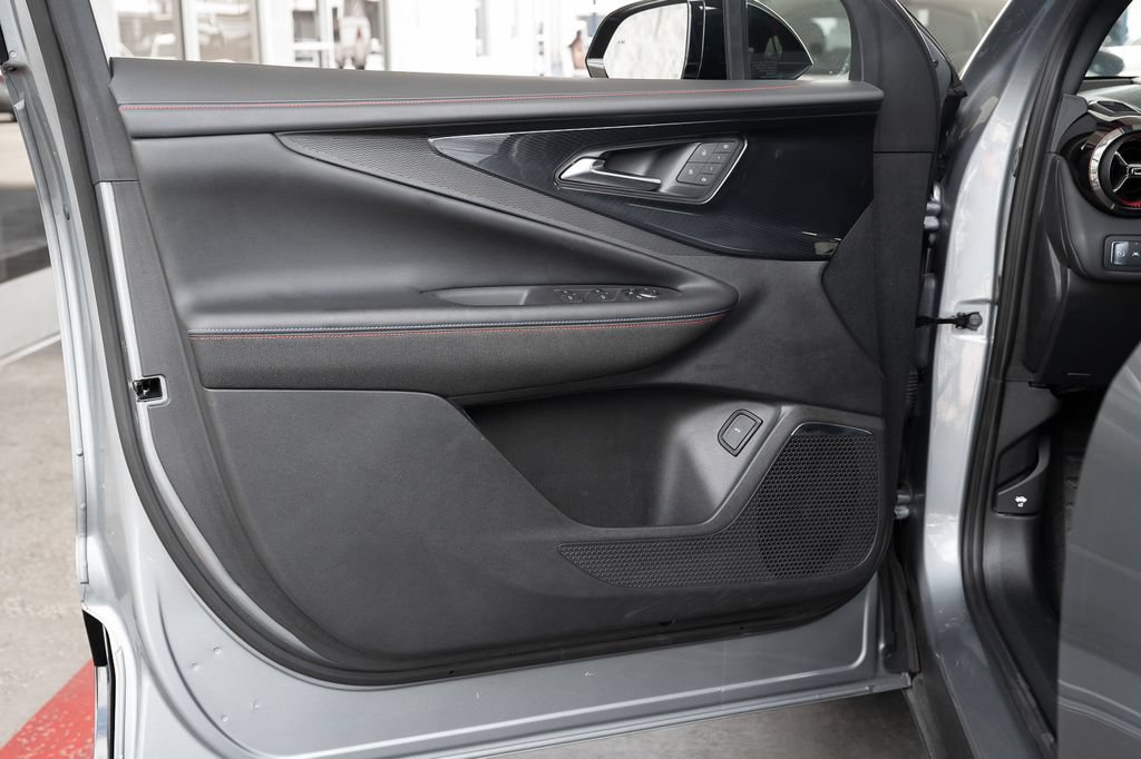 Used 2024 Chevrolet Blazer EV RS RWD image 18