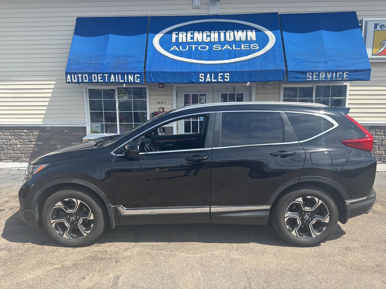 Used 2017 Honda CR-V Touring image 1