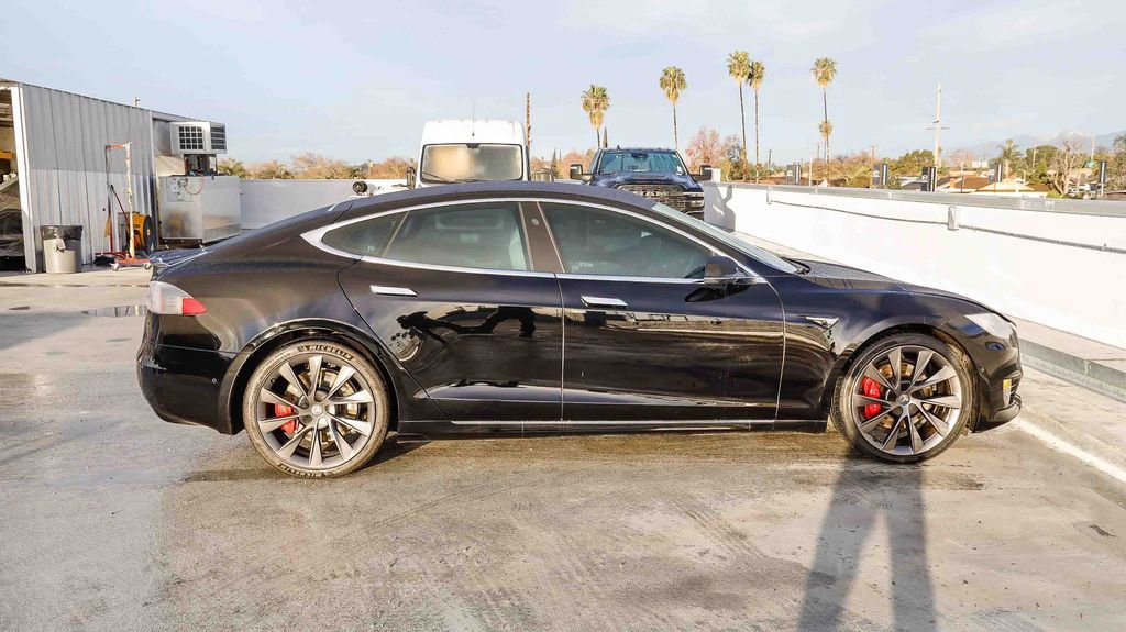 Used 2021 Tesla Model S Performance image 13