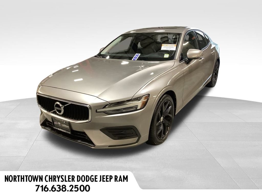 Used 2020 Volvo S60 T6 Momentum AWD/4WD image 1