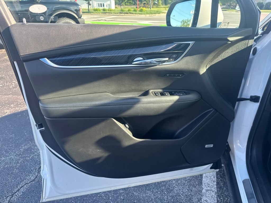Used 2021 Cadillac XT6 Premium Luxury AWD/4WD image 15