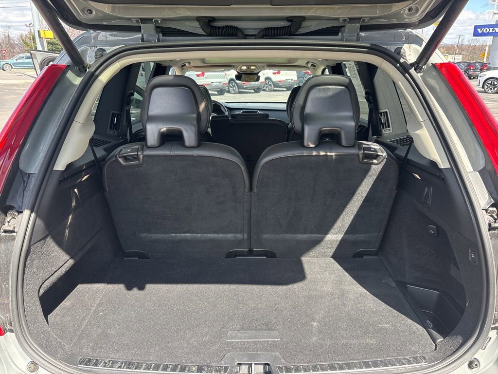Certified 2025 Volvo XC90 B5 Core image 36