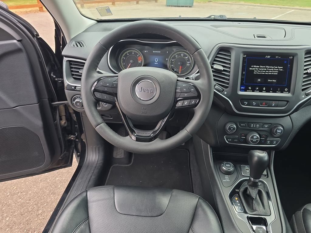 Used 2023 Jeep Cherokee Altitude Lux AWD/4WD image 15