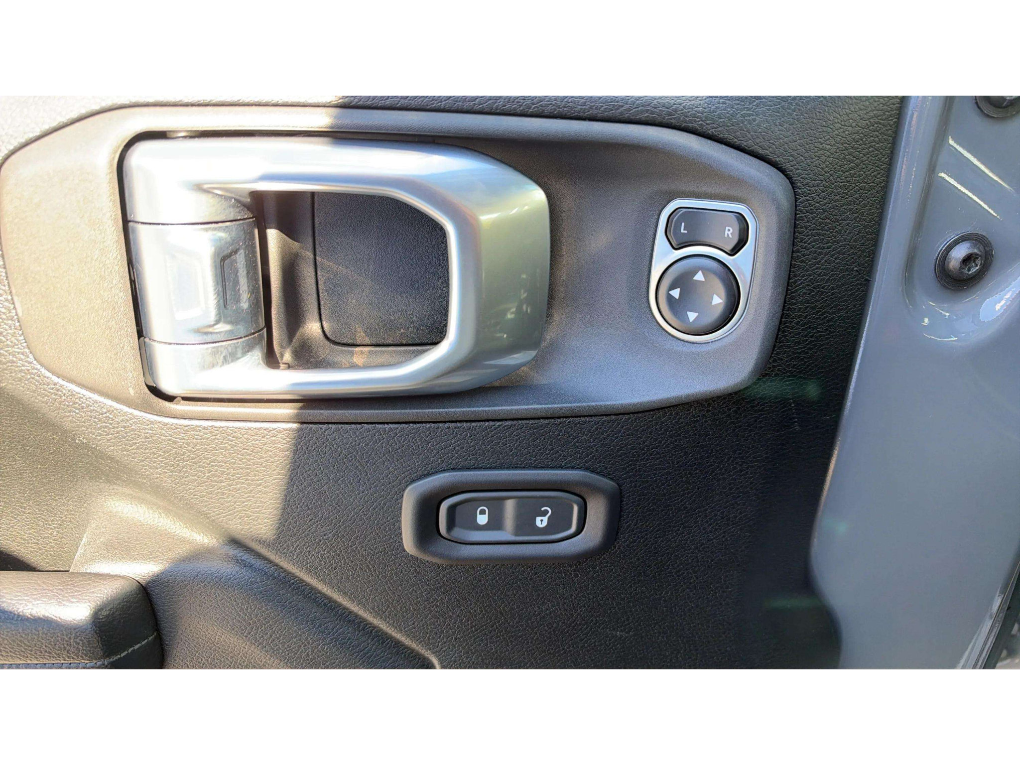 Used 2020 Jeep Wrangler Unlimited Sport AWD/4WD image 18