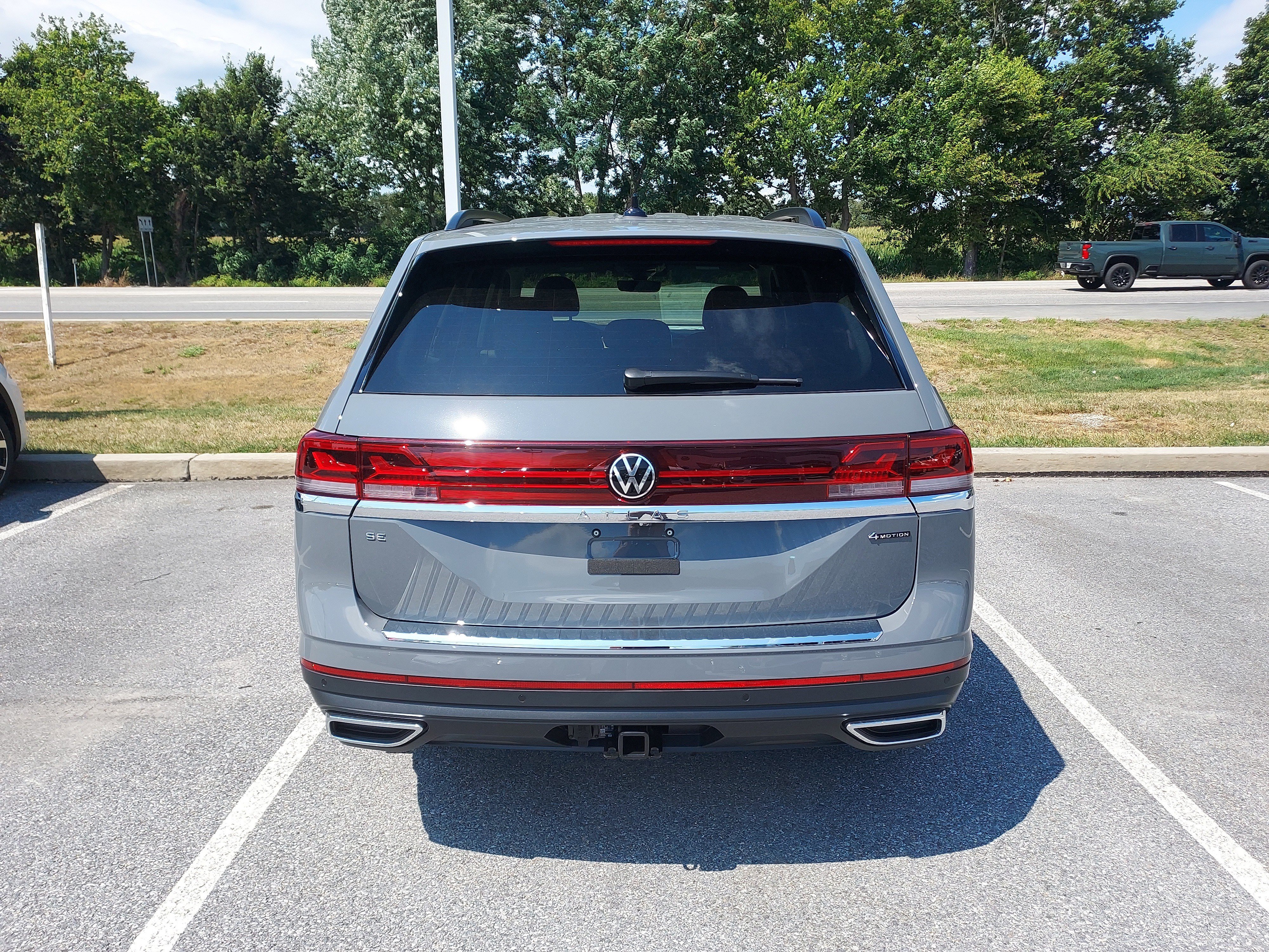New 2026 Volkswagen Atlas SE image 3