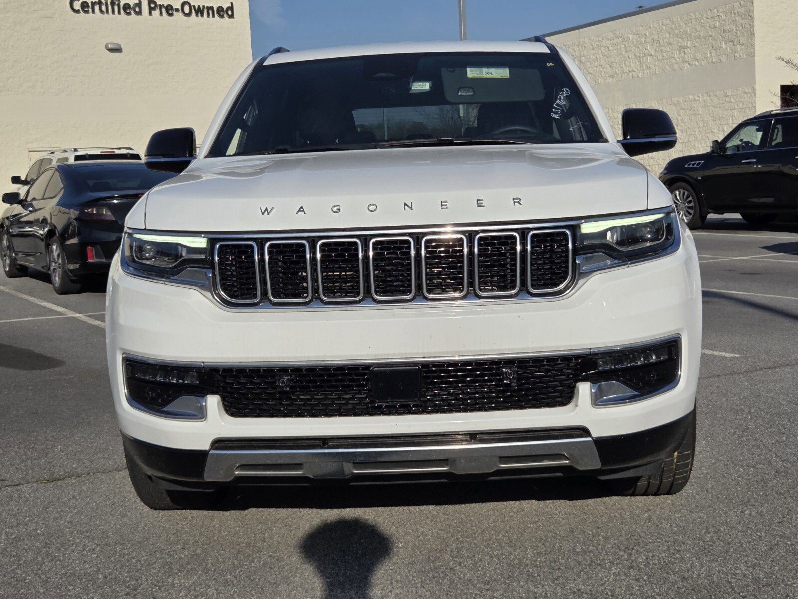 Used 2024 Jeep Wagoneer Series III AWD/4WD image 2