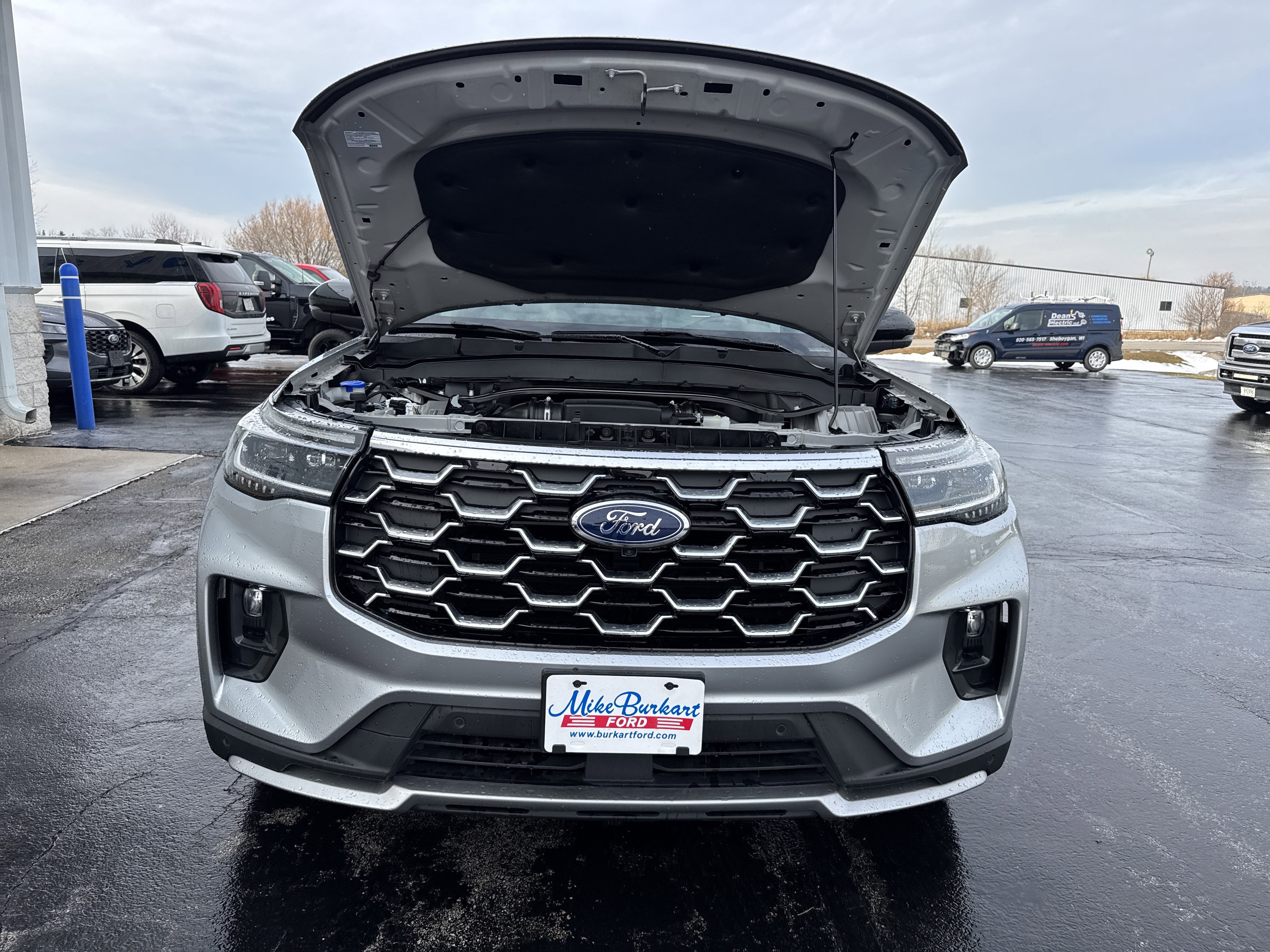 Used 2025 Ford Explorer Platinum w/ Ultimate Package image 48