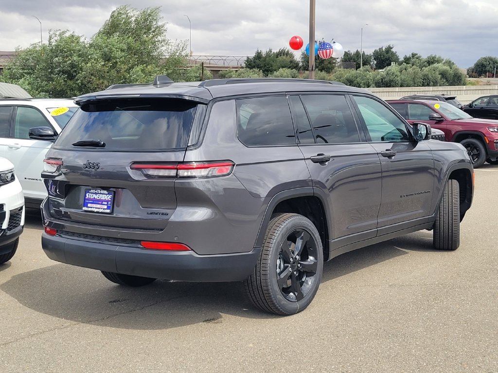 New 2025 Jeep Grand Cherokee L Limited w/ Black Appearance Package AWD/4WD image 3