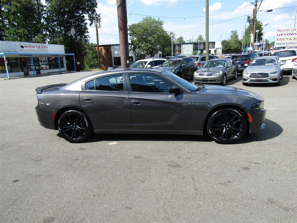 Used 2018 Dodge Charger SXT Plus w/ Blacktop Package RWD image 8