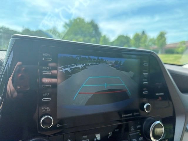 Used 2022 Toyota Highlander XLE AWD/4WD image 31