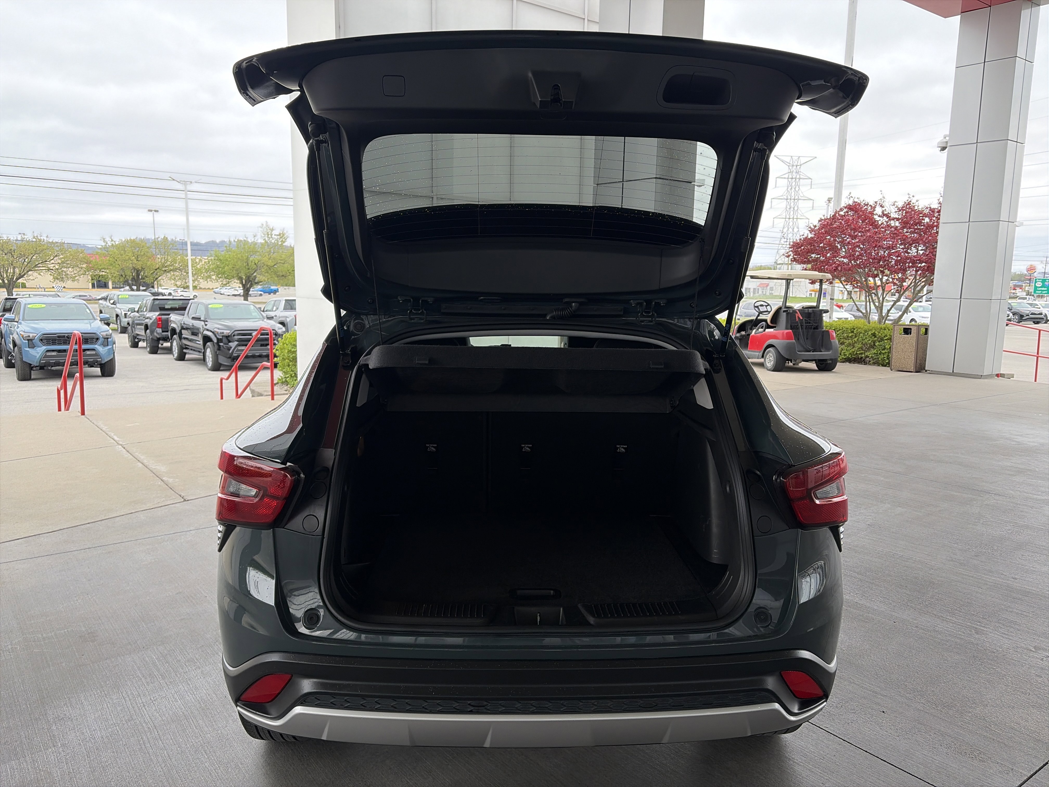 Used 2025 Chevrolet Trax LT image 19