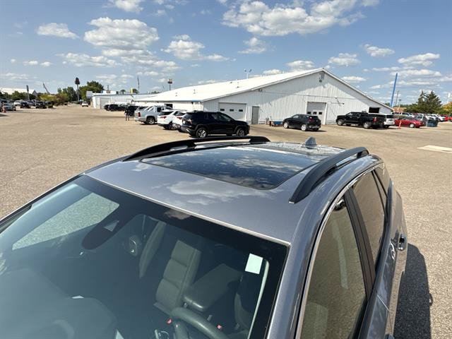 Certified 2023 GMC Terrain SLE w/ Driver Convenience Package AWD/4WD image 16