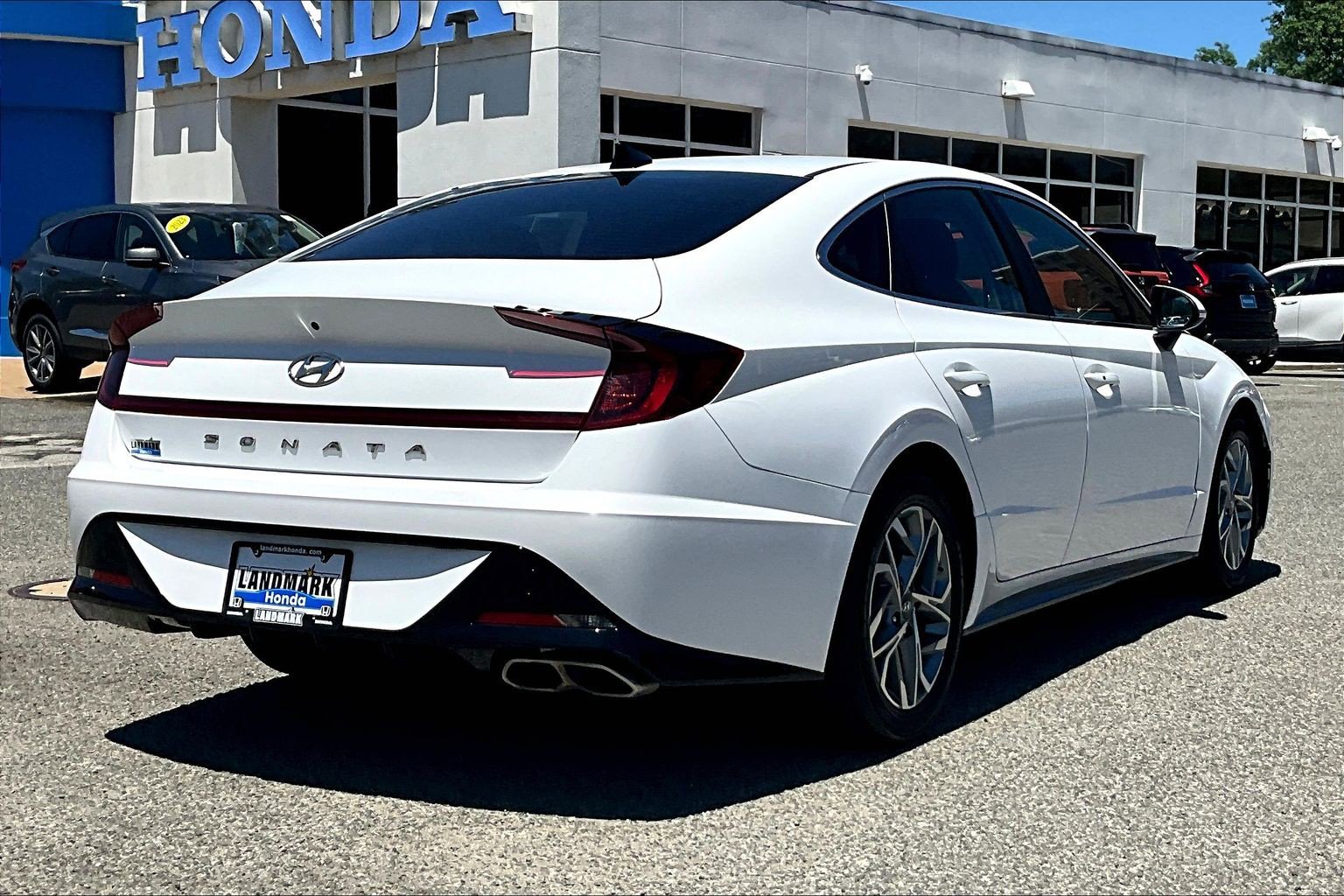 Used 2023 Hyundai Sonata SEL FWD image 2