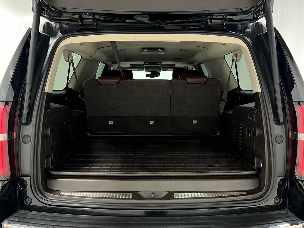 Used 2018 Chevrolet Suburban Premier AWD/4WD image 31
