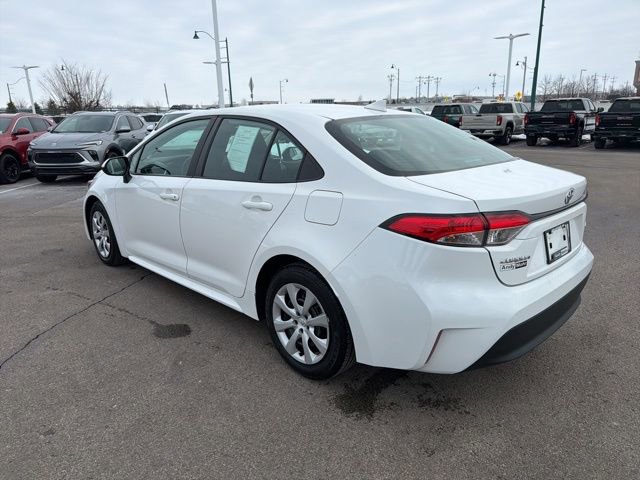 Used 2024 Toyota Corolla LE image 9