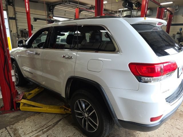 Used 2018 Jeep Grand Cherokee Limited AWD/4WD image 8