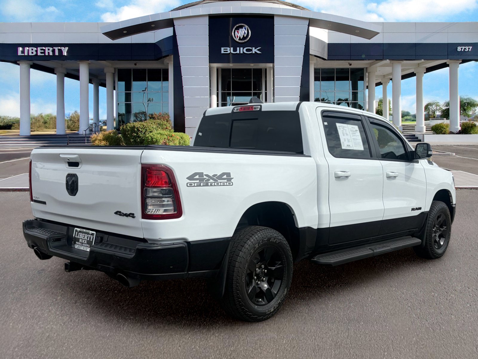 Used 2022 RAM 1500 Big Horn AWD/4WD image 4