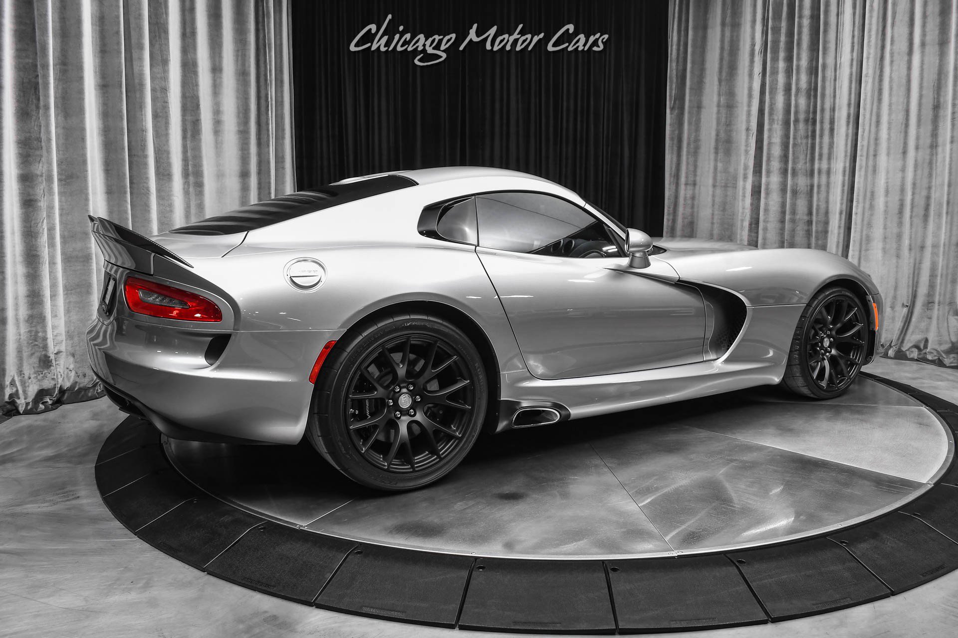 Used 2015 Dodge Viper SRT-10 image 5