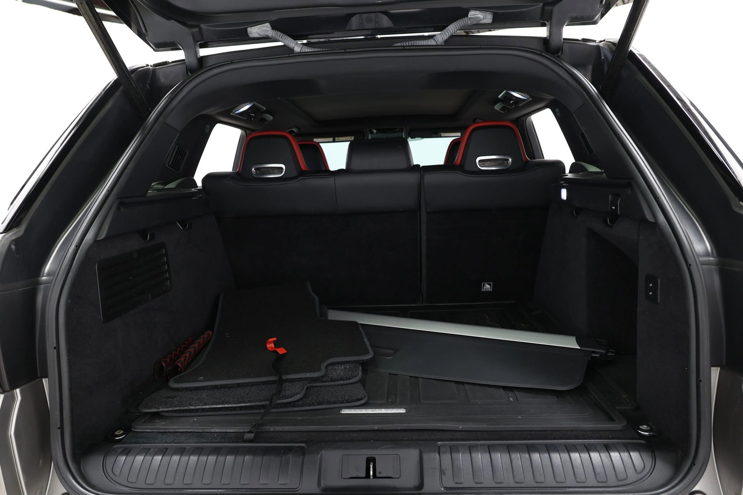 Used 2020 Land Rover Range Rover Sport SVR image 58