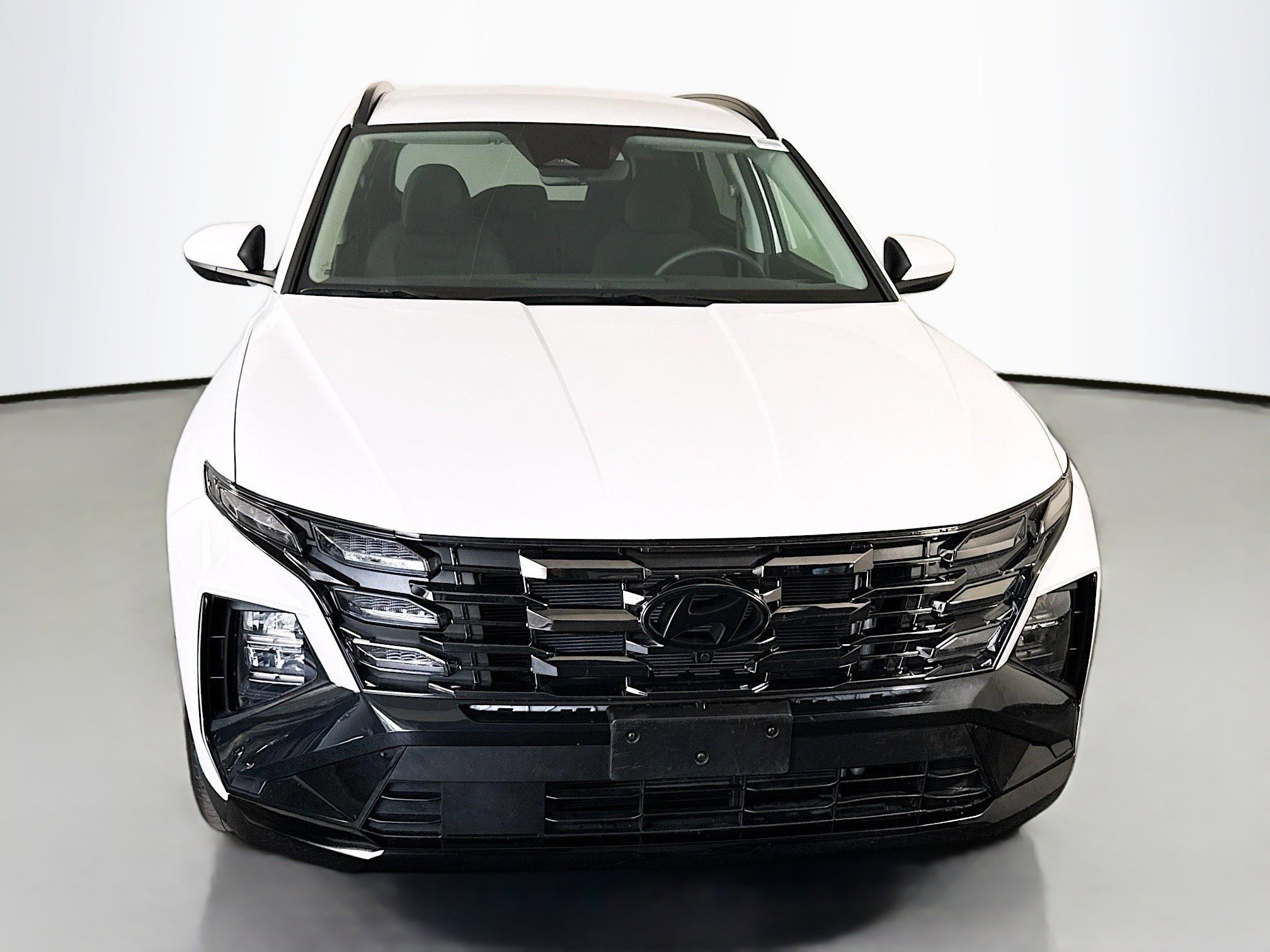 Used 2026 Hyundai Tucson SEL FWD image 2