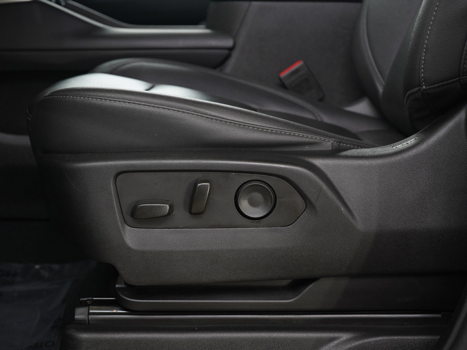 Used 2023 Chevrolet Tahoe LT image 24