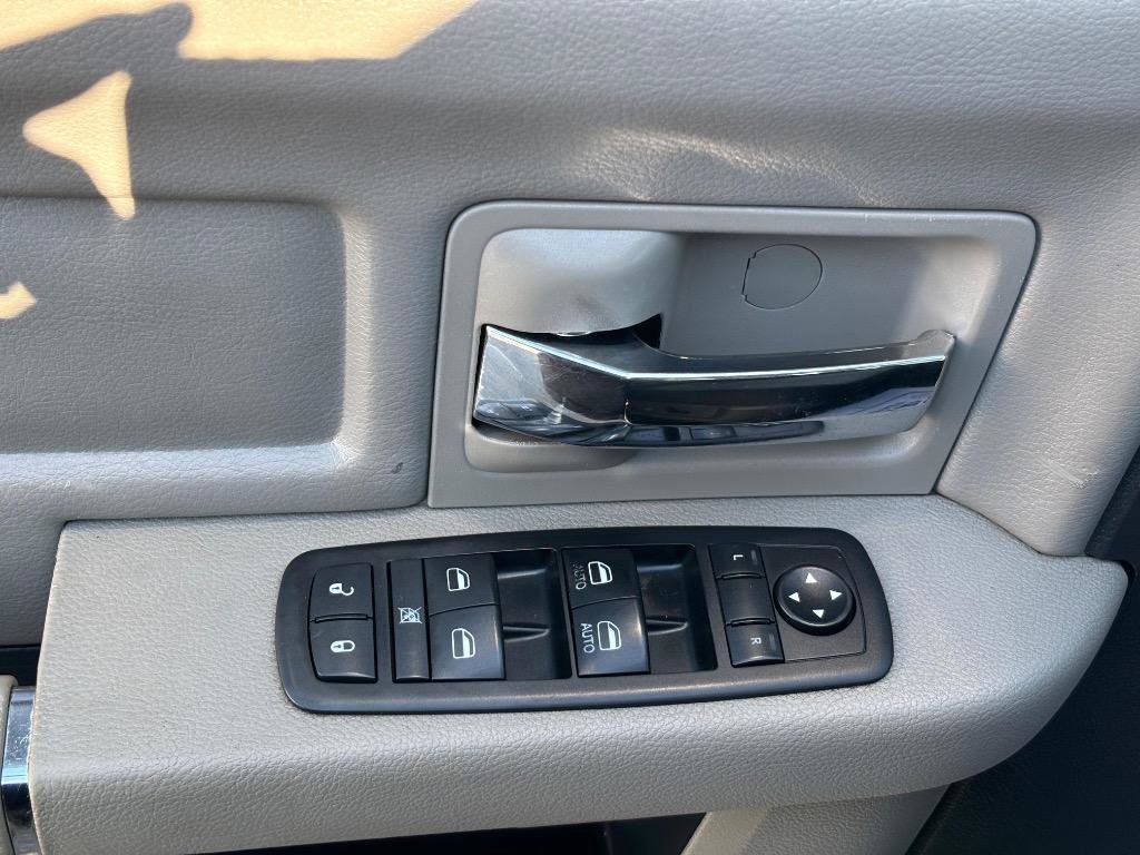 Used 2012 RAM 1500 Big Horn w/ Luxury Group RWD image 17