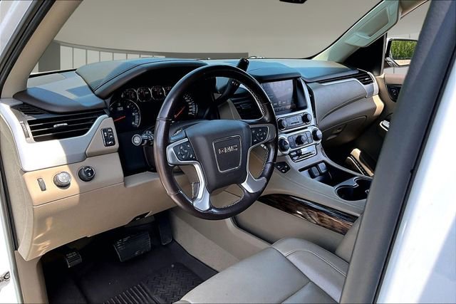 Used 2019 GMC Yukon SLT AWD/4WD image 17