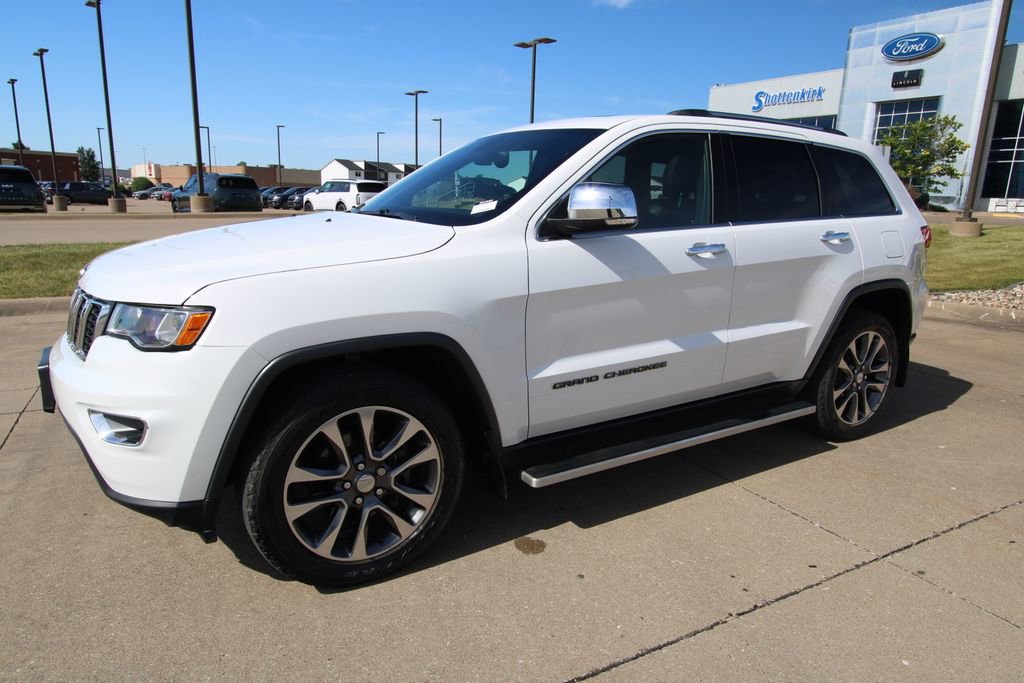 Used 2018 Jeep Grand Cherokee Limited AWD/4WD image 19