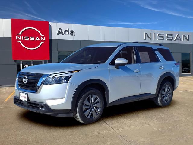 Certified 2025 Nissan Pathfinder SV image 1