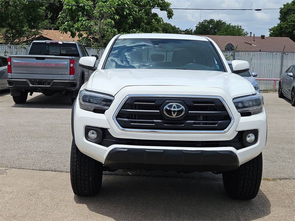 Used 2023 Toyota Tacoma TRD Off-Road image 2